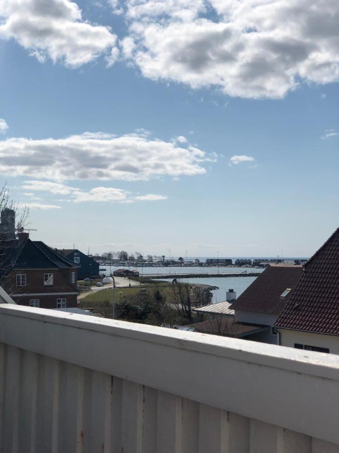 Dejligt Vaerelse Med Eget Bad Og Havudsigt Apartment Assens Ngoại thất bức ảnh